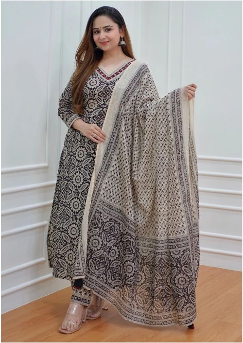 Dhruvi 70 Designer Long Kurti Pant With Dupatta Collection