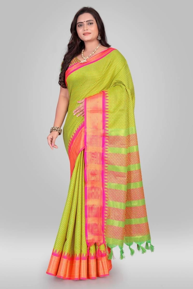 Sc Sarvgun Soft Art Silk Crafted With Contrast Pallu Tassels Saree Collection