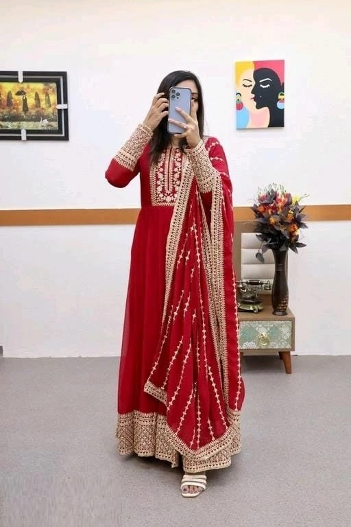 Saheli Coding sequence Designer Gown With Dupatta Set
