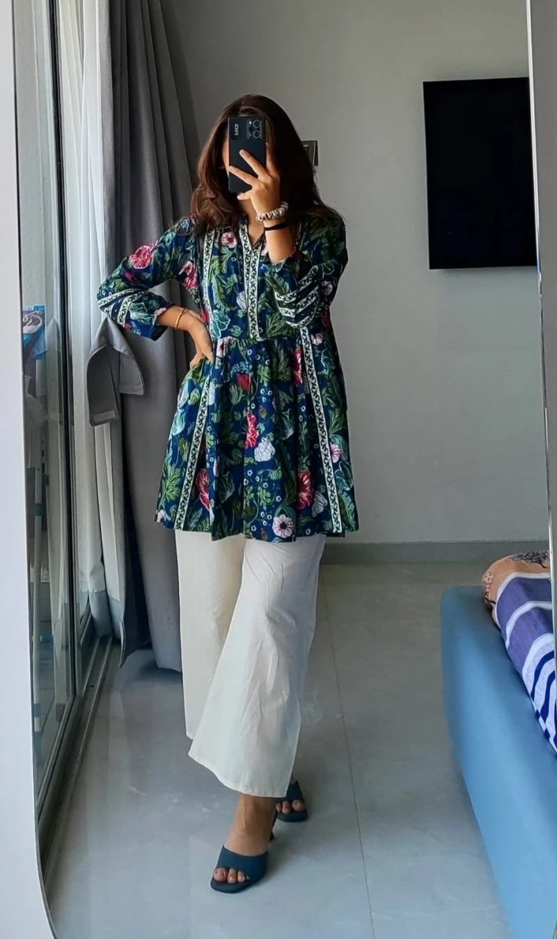 Dt Silvi Dark Blue Floral Cotton Printed Top Collection
