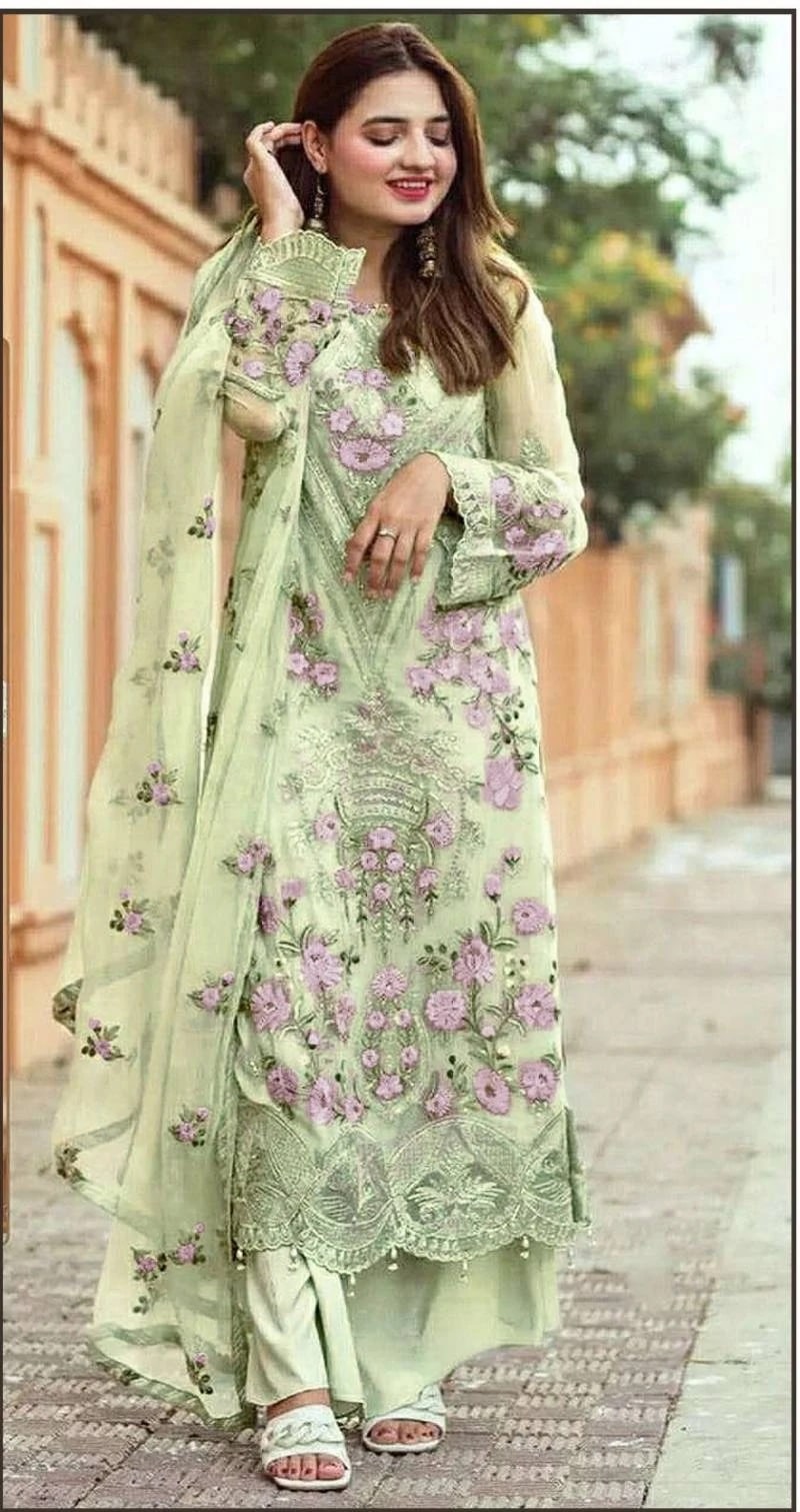 Bilqis B 67 Georgette Pakistani Salwar Suits