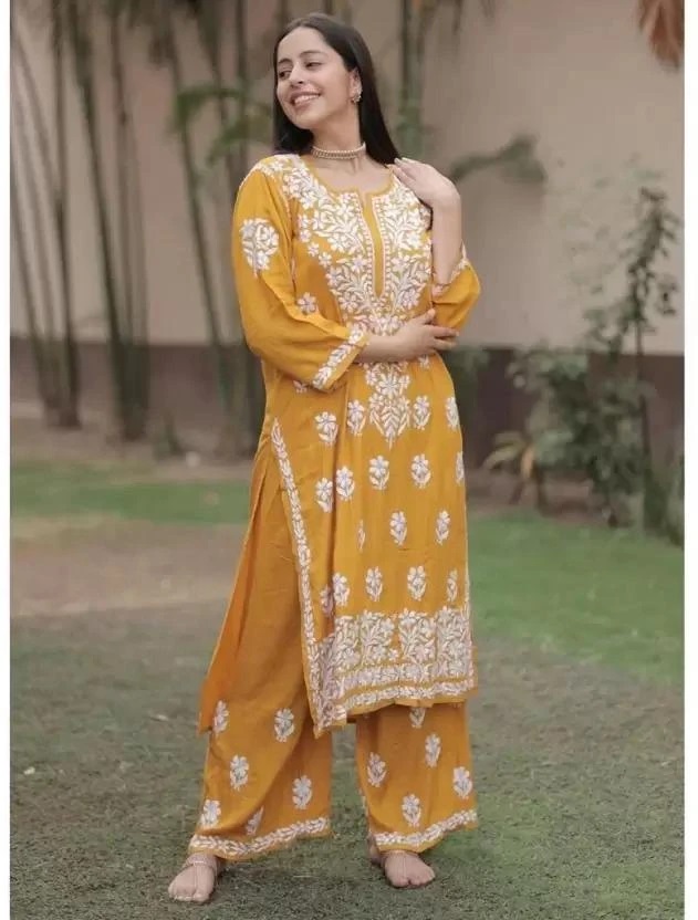 Rasili Nx Naz Embroidered Kurti With Pant