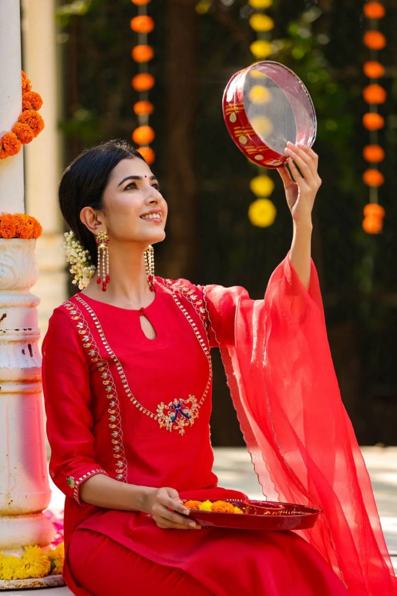Roman Silk Kurta Set 1 Designer Kurti Pant With Dupatta Collection