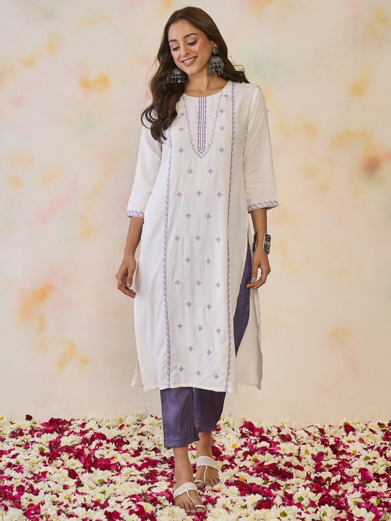 Indo Era 2555 Casual Wear Embroidered Kurtis Collection