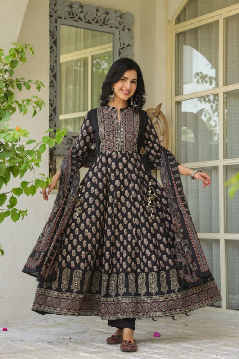 Tanyaa P 187 Hand Work Cotton Flared Kurti Bottom With Dupatta