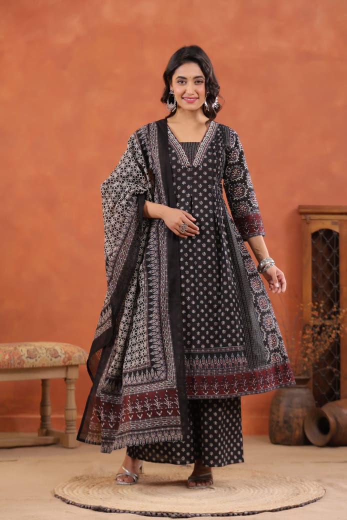Tanyaa P 286 Cotton Printed Kurti Bottom With Dupatta